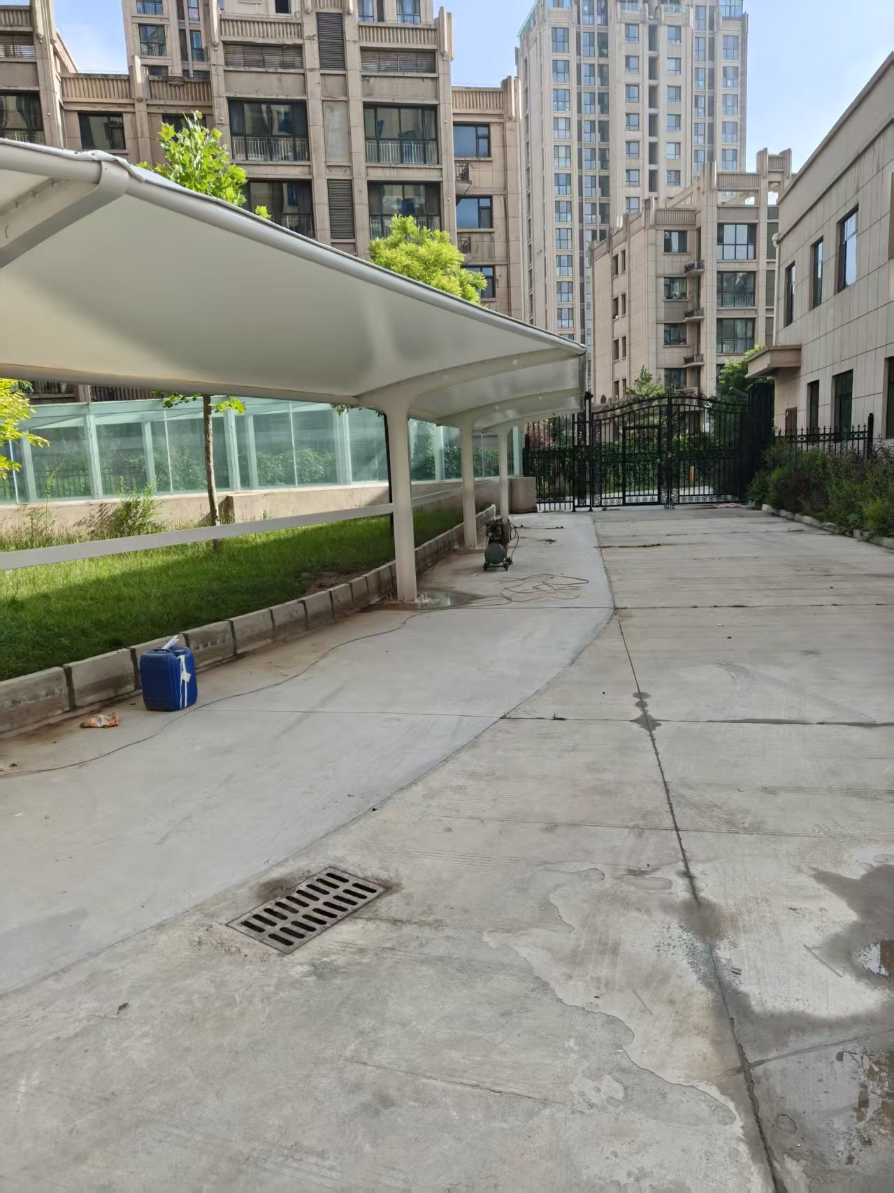 连排膜结构电动车棚